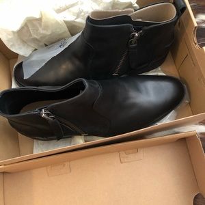 Ugg Black leather Boots